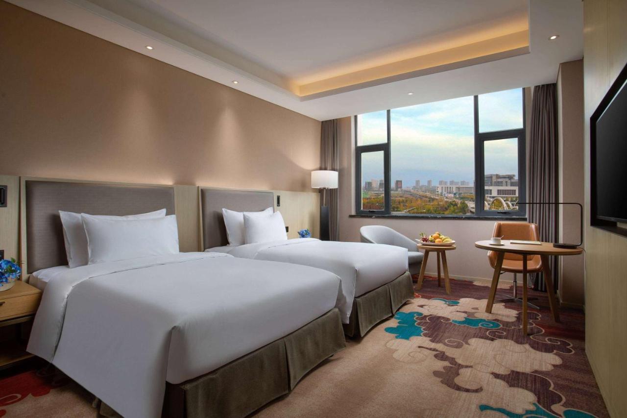 Ramada Wyndham Zhengzhou Xinzheng Hotel Xinzheng  Exterior photo
